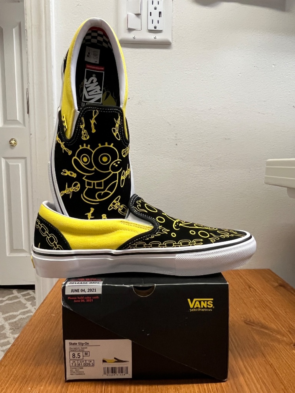 NWT Men's VANS "Off The Wall"  [Spongebob Gigliotti]  Skateboard Slip-ons 8.5 - Picture 12 of 16